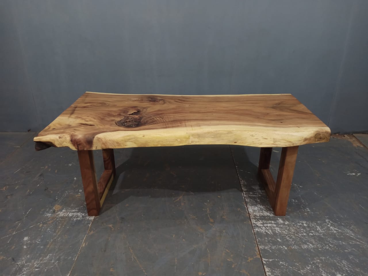 LIVE EDGE TABLES