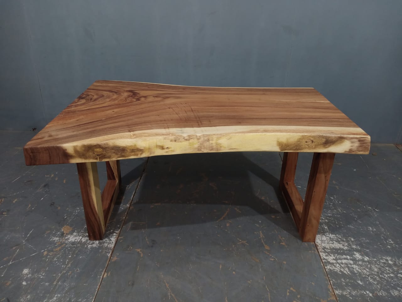 LIVE EDGE TABLES