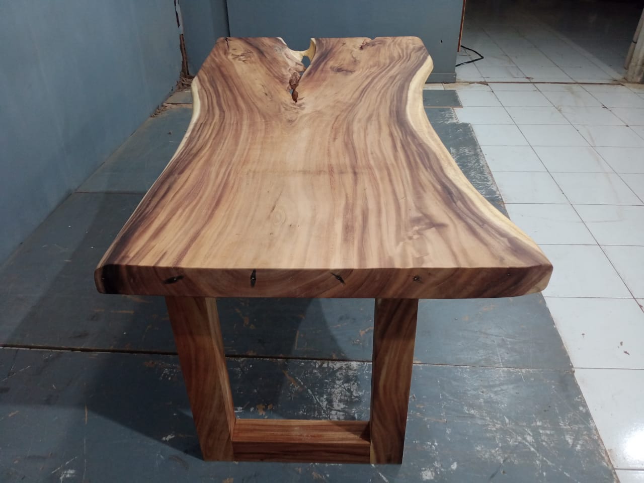 Live Edge Tables