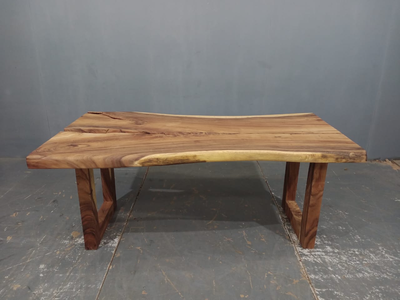LIVE EDGE TABLES