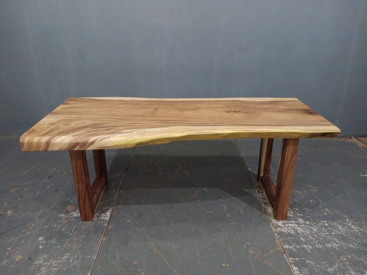 LIVE EDGE TABLES
