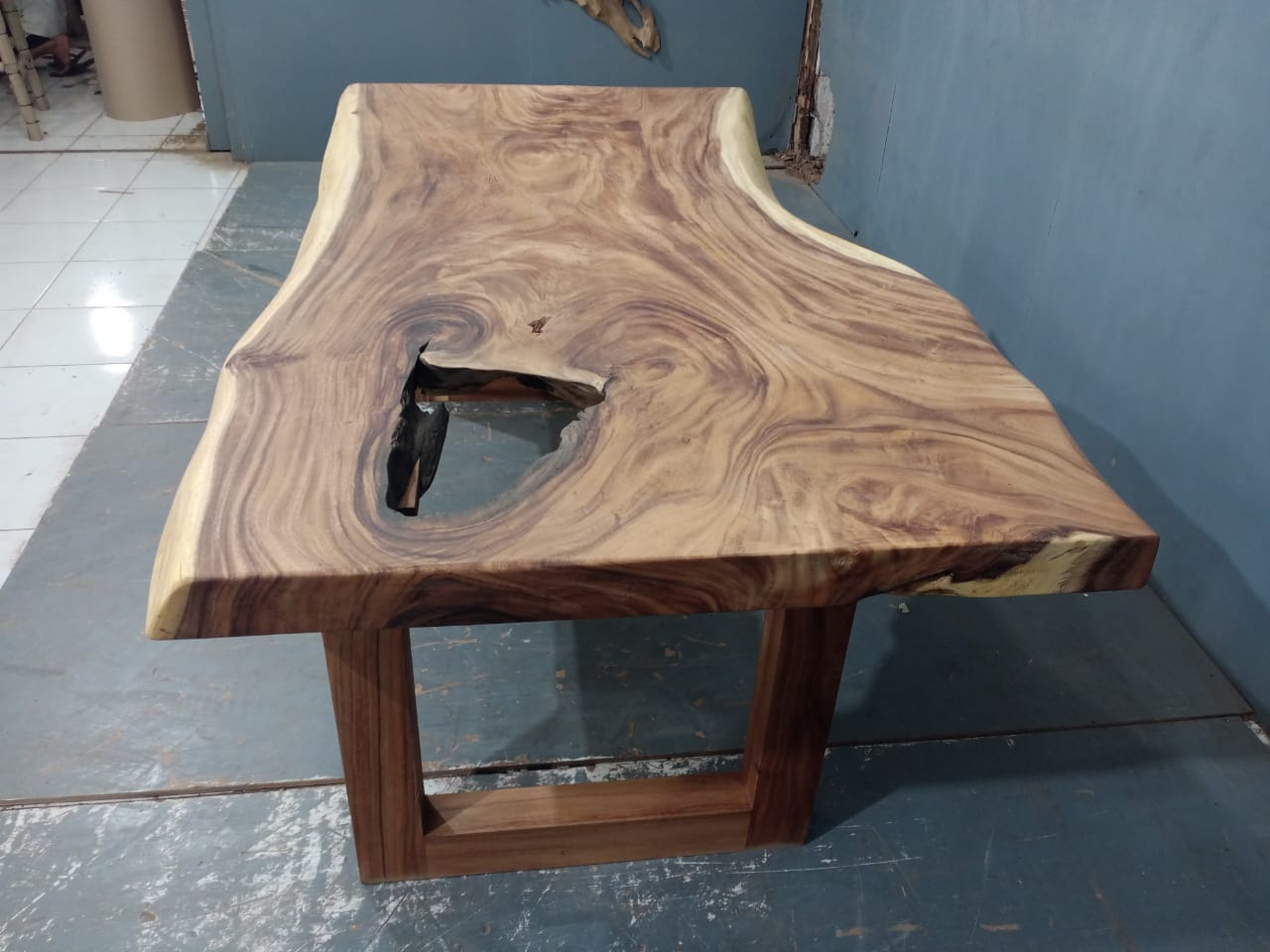 Live Edge Tables