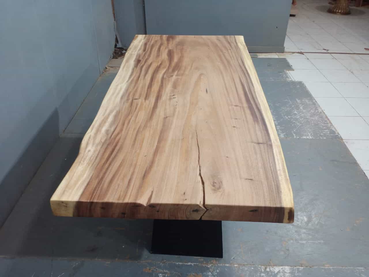 Live Edge Tables