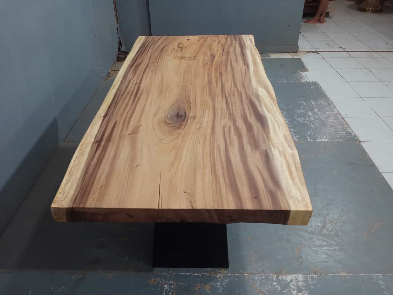 Live Edge Tables