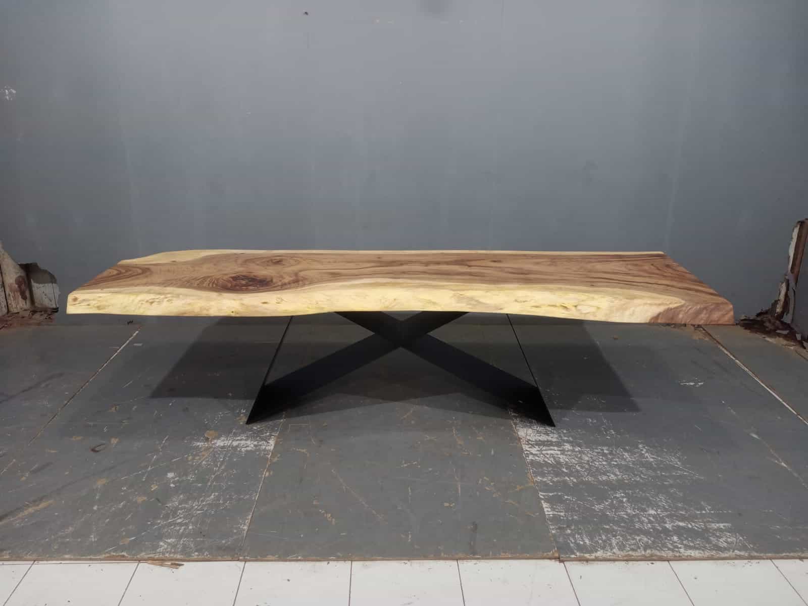 LIVE EDGE TABLES