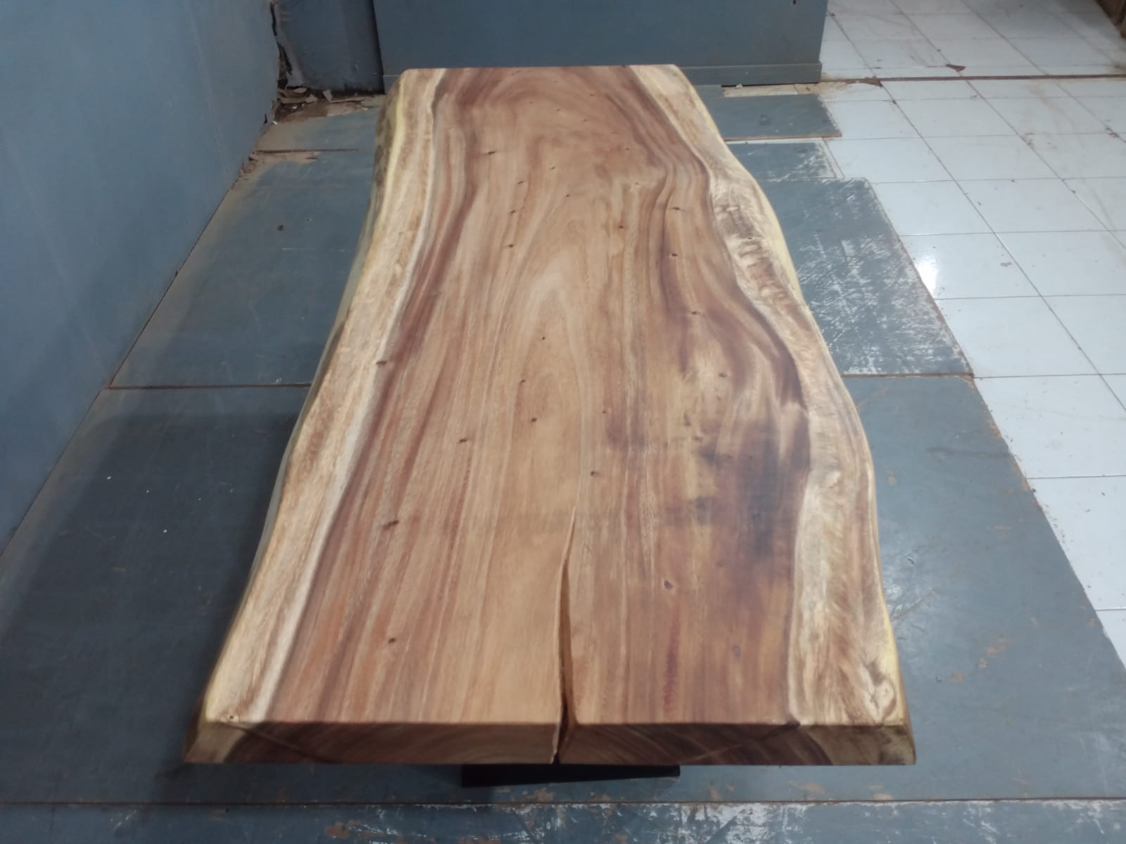 Live Edge Tables