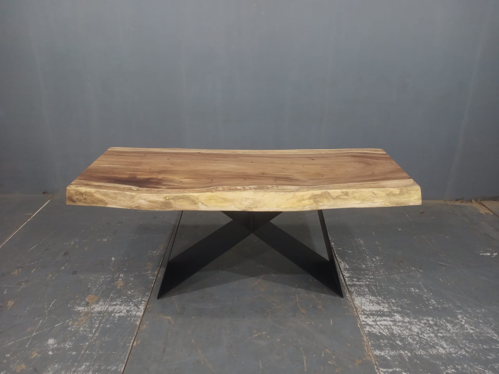 LIVE EDGE TABLES