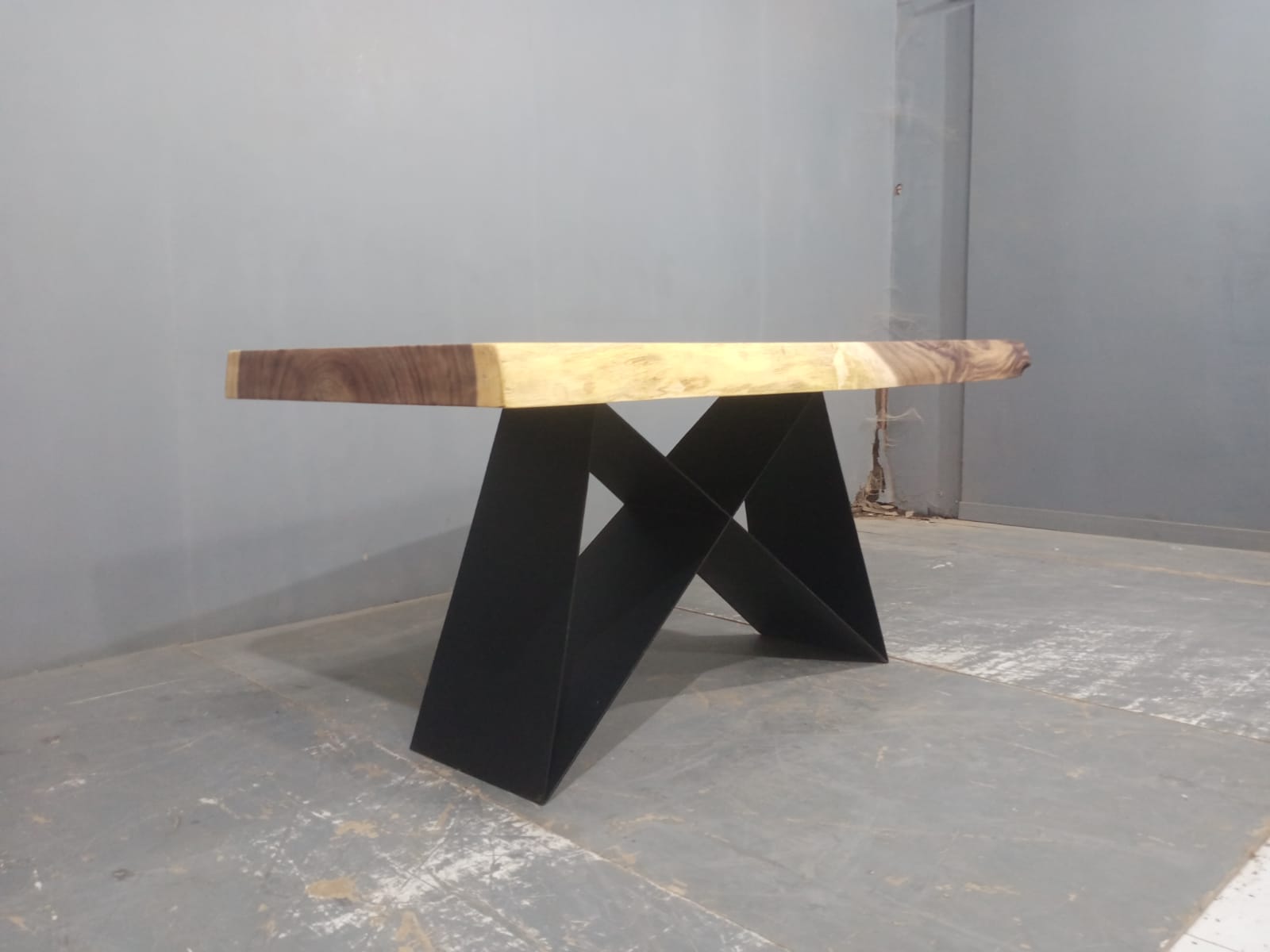 Live Edge Tables