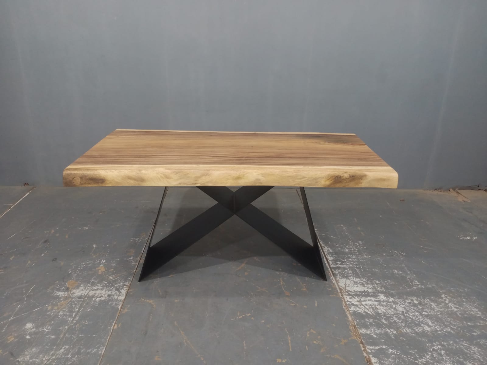 LIVE EDGE TABLES