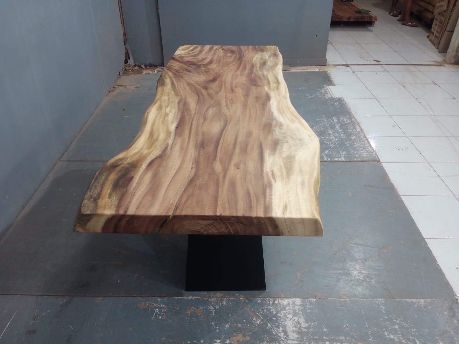 Live Edge Tables