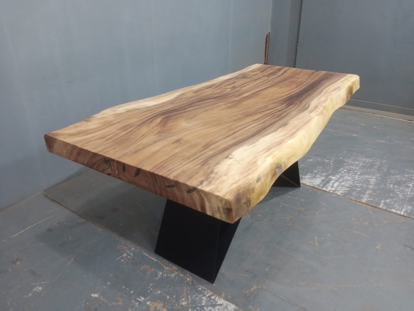 Live Edge Tables
