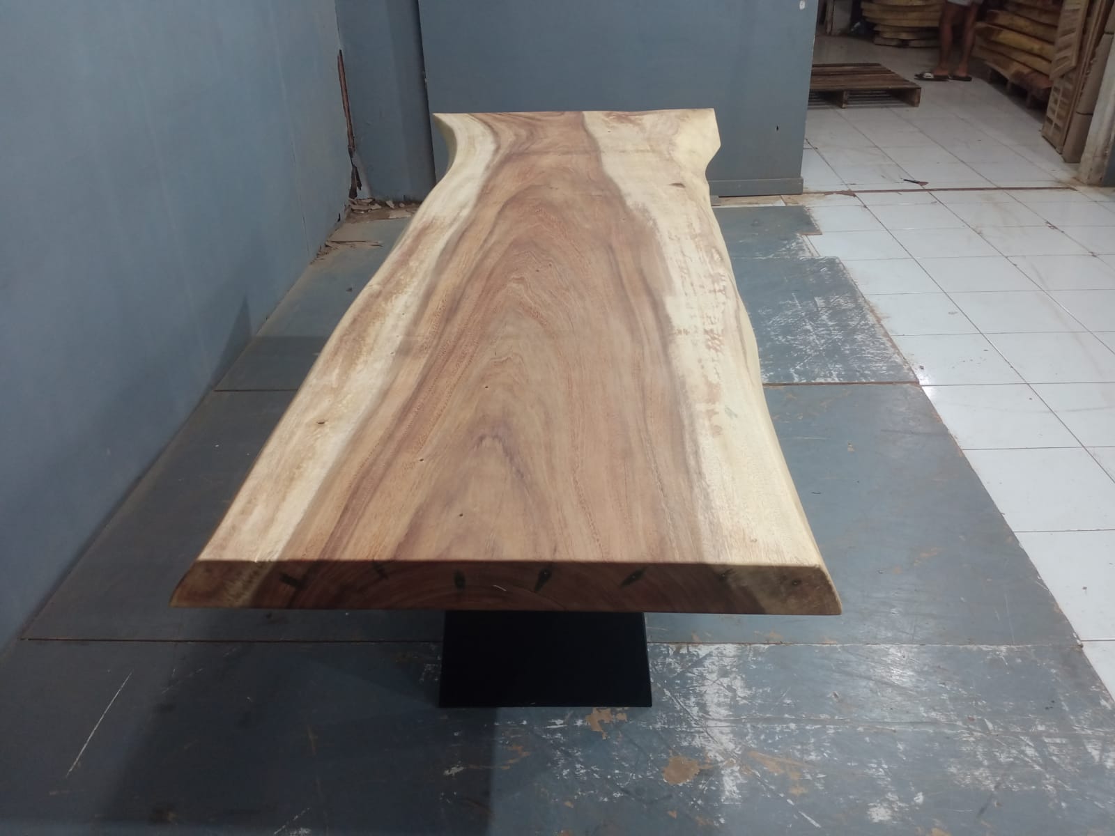 Live Edge Tables