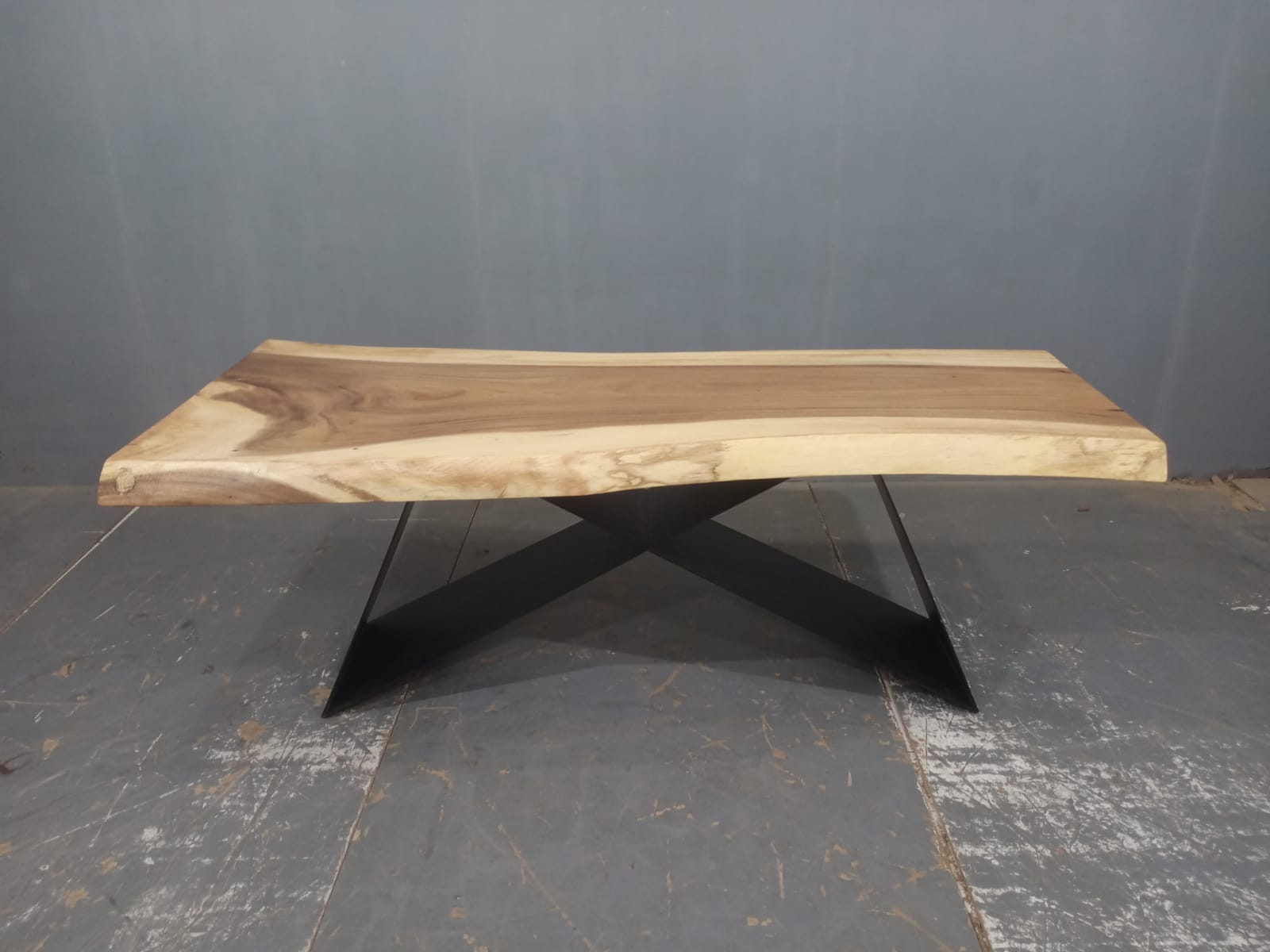 LIVE EDGE TABLES