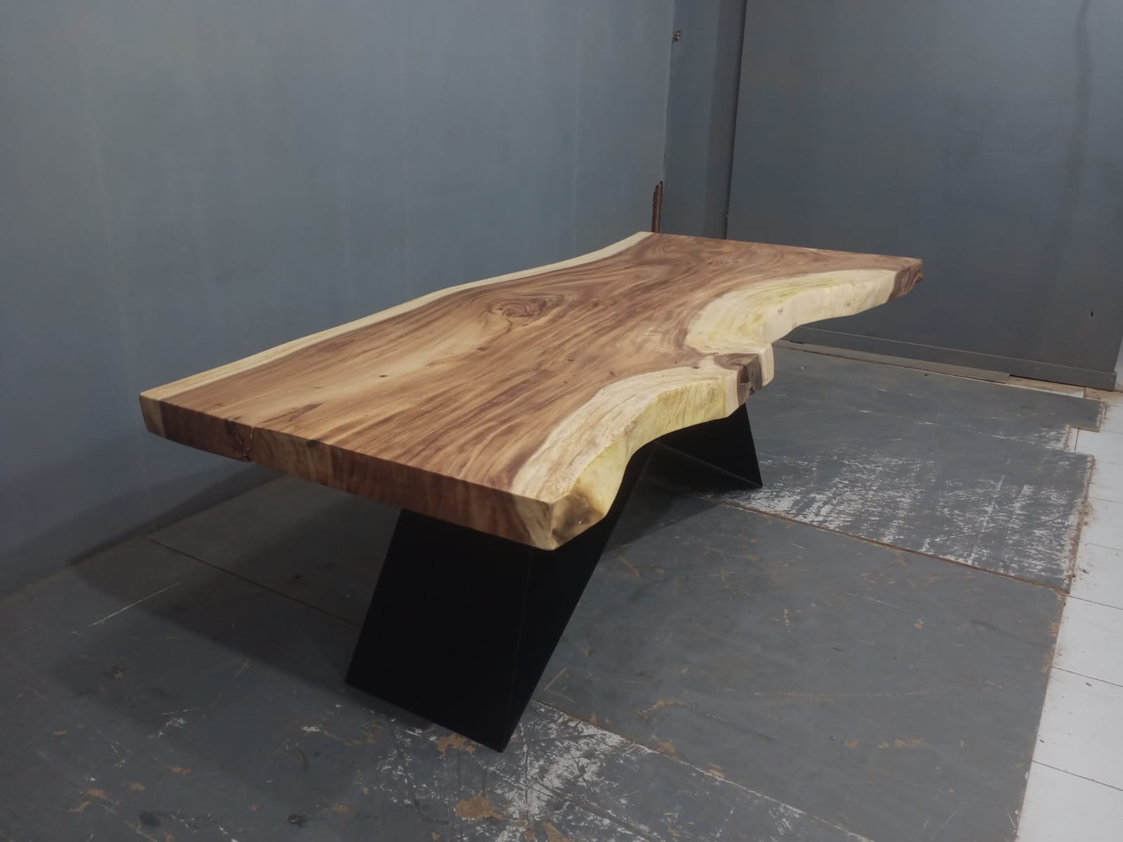Live Edge Tables