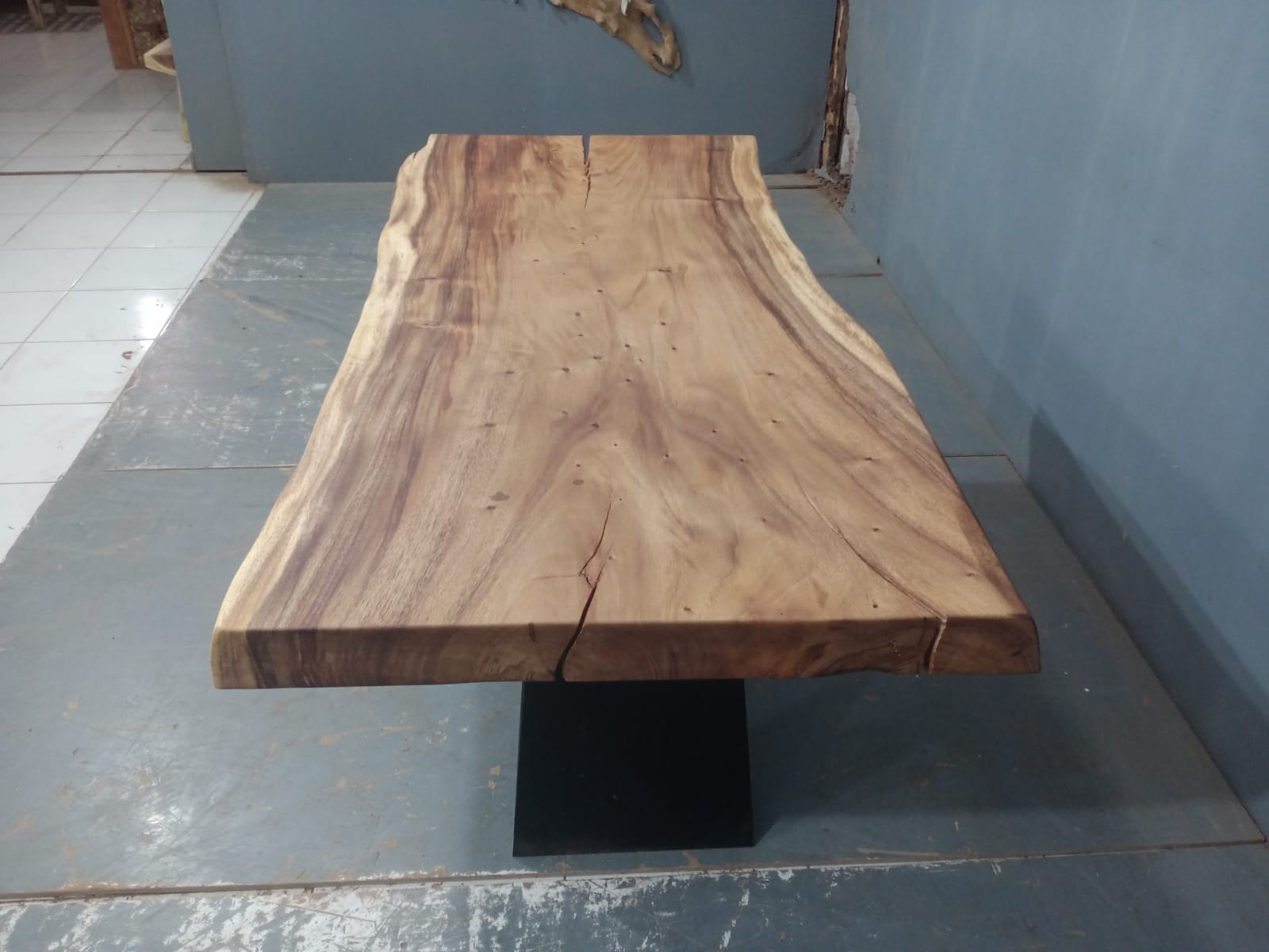 Live Edge Tables