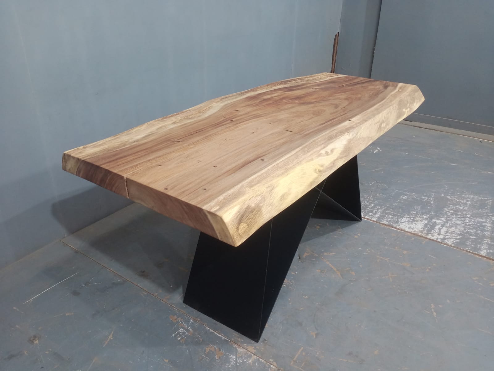 Live Edge Tables