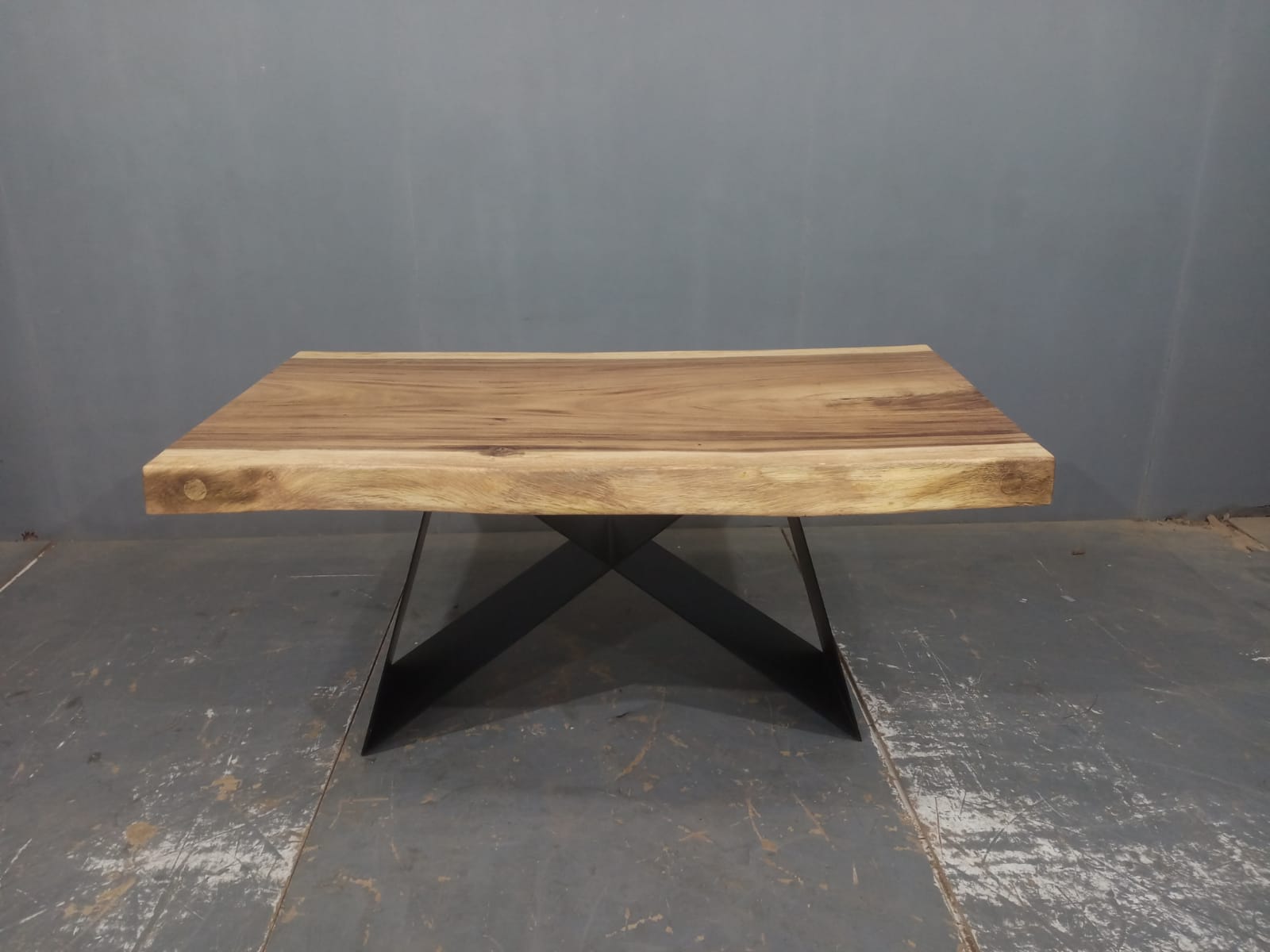 LIVE EDGE TABLES