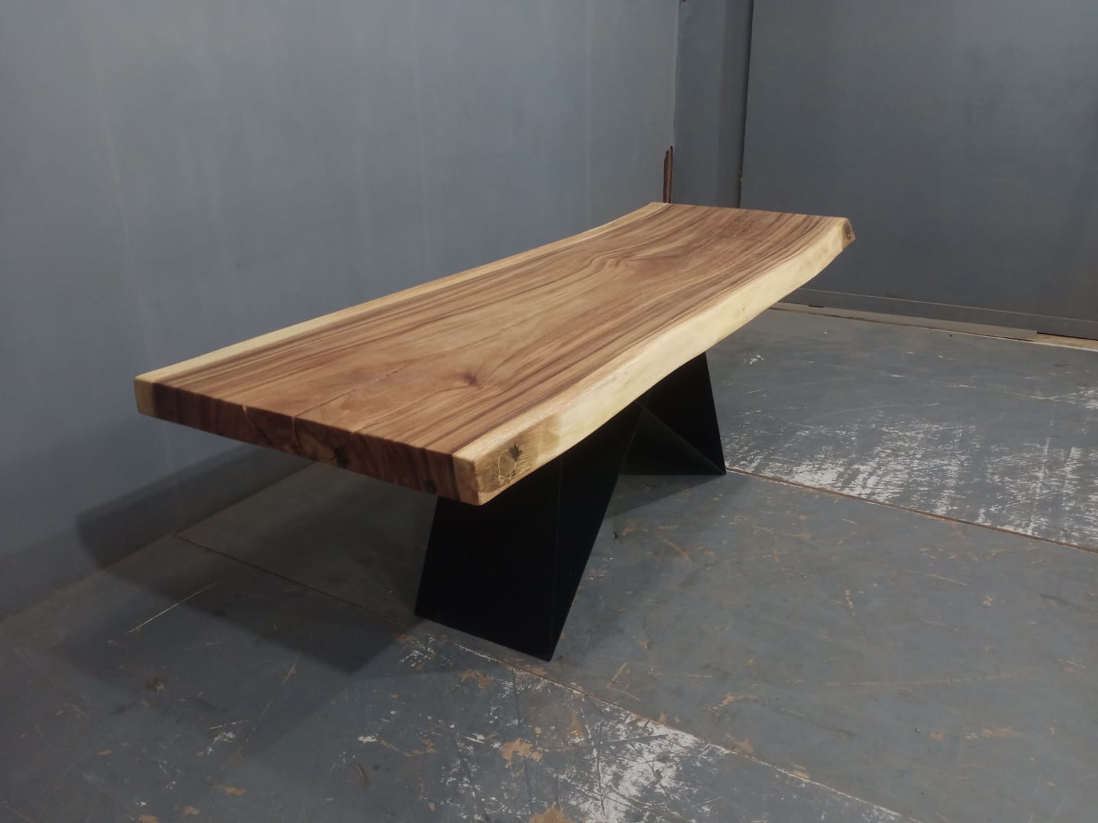 Live Edge Tables
