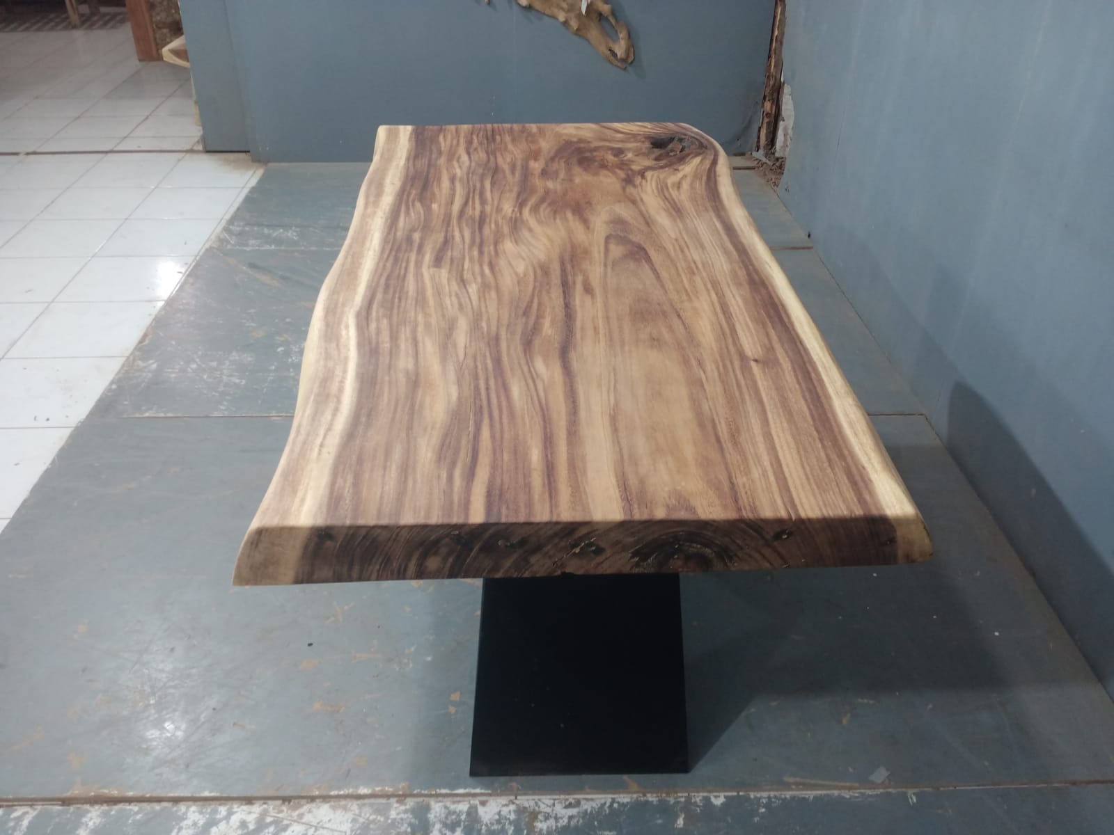 Live Edge Tables