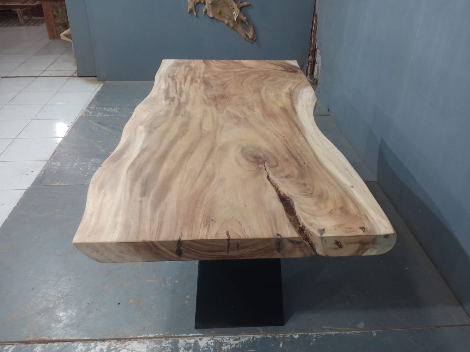 Live Edge Tables