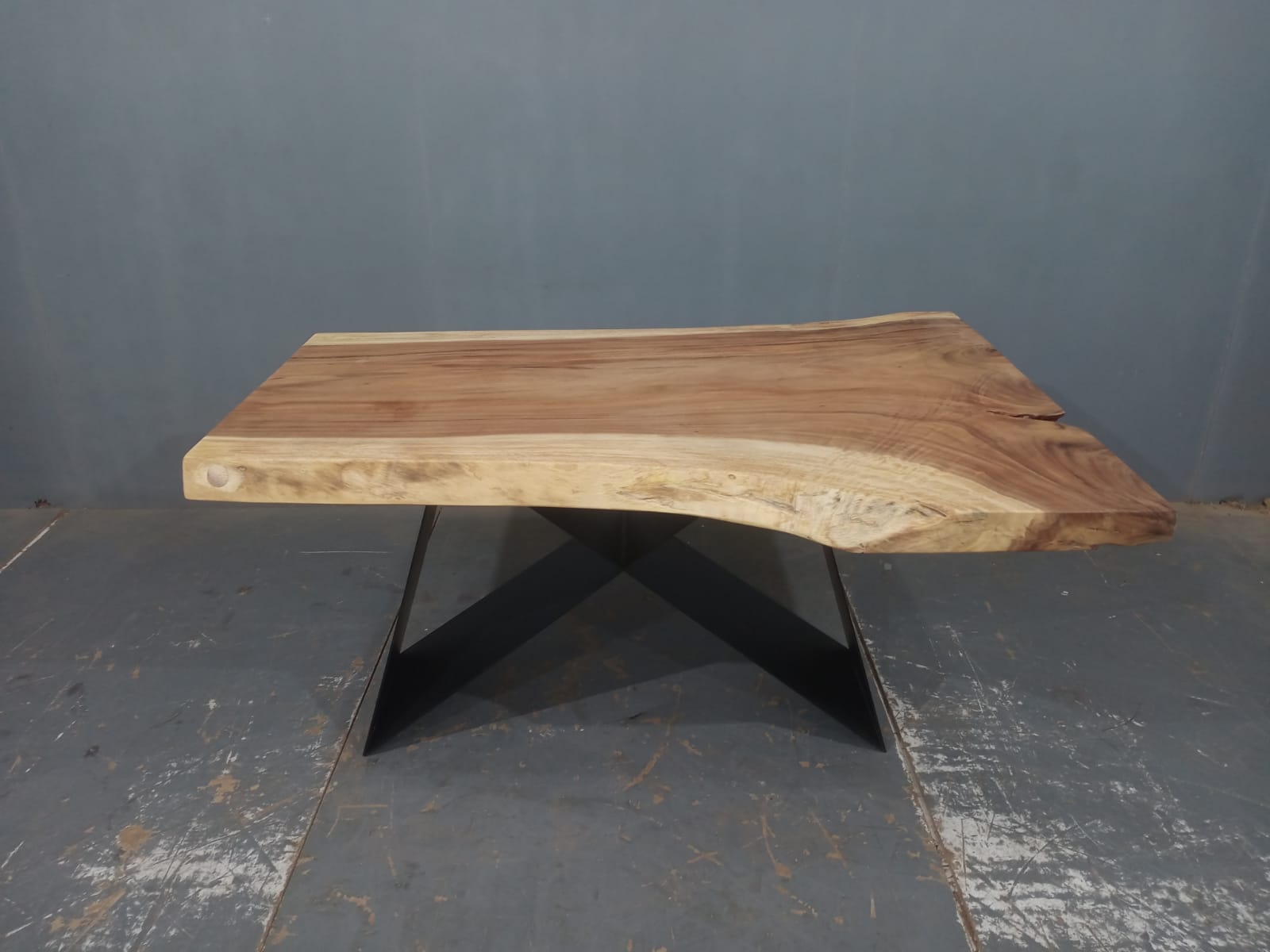LIVE EDGE TABLES
