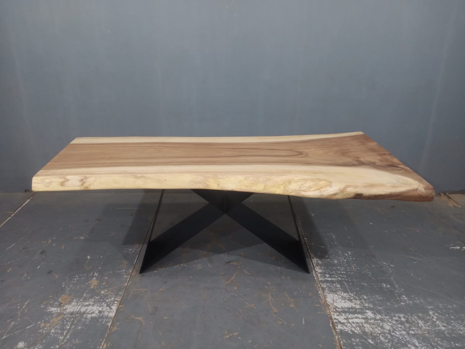 LIVE EDGE TABLES