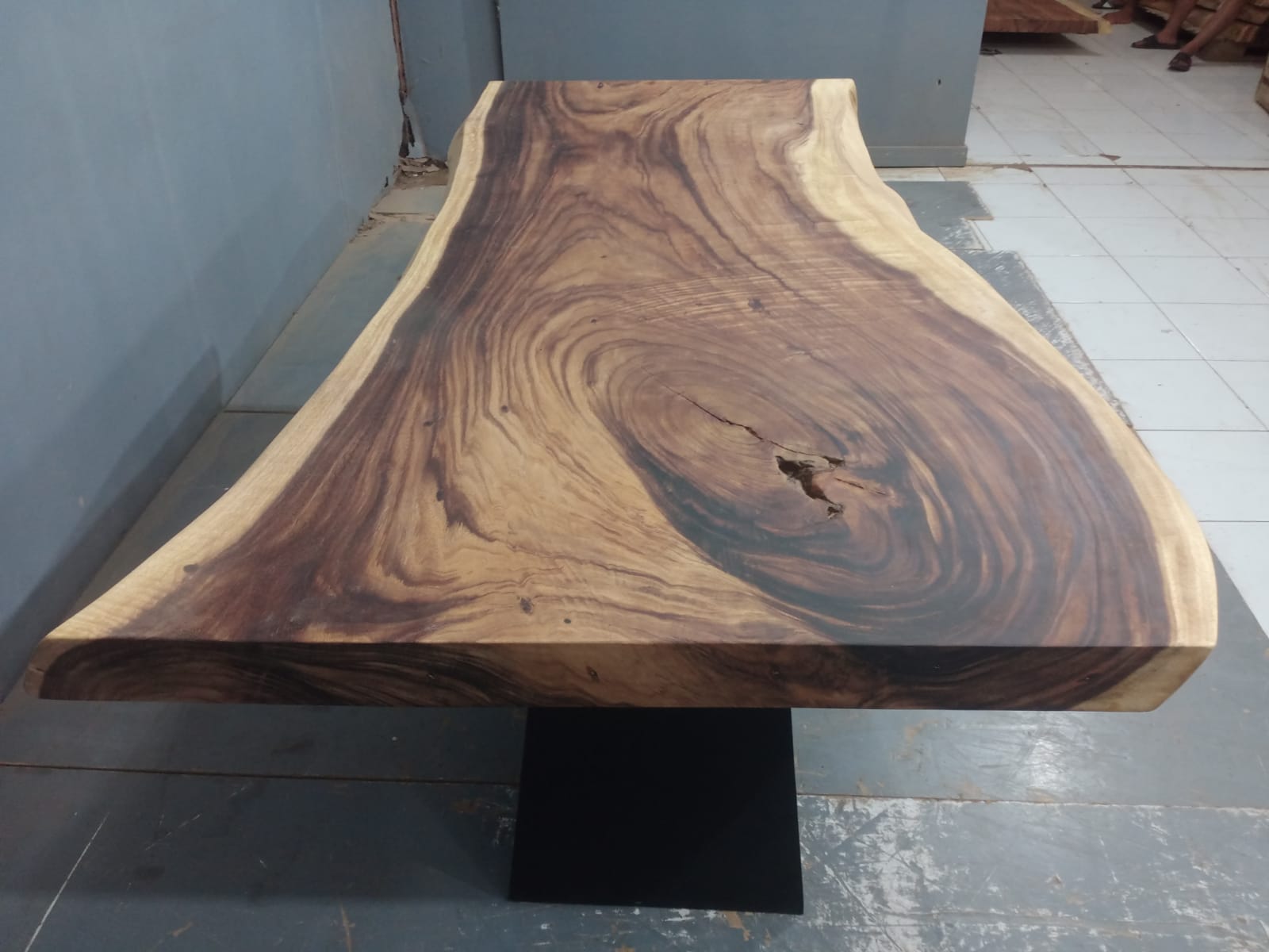 Live Edge Tables