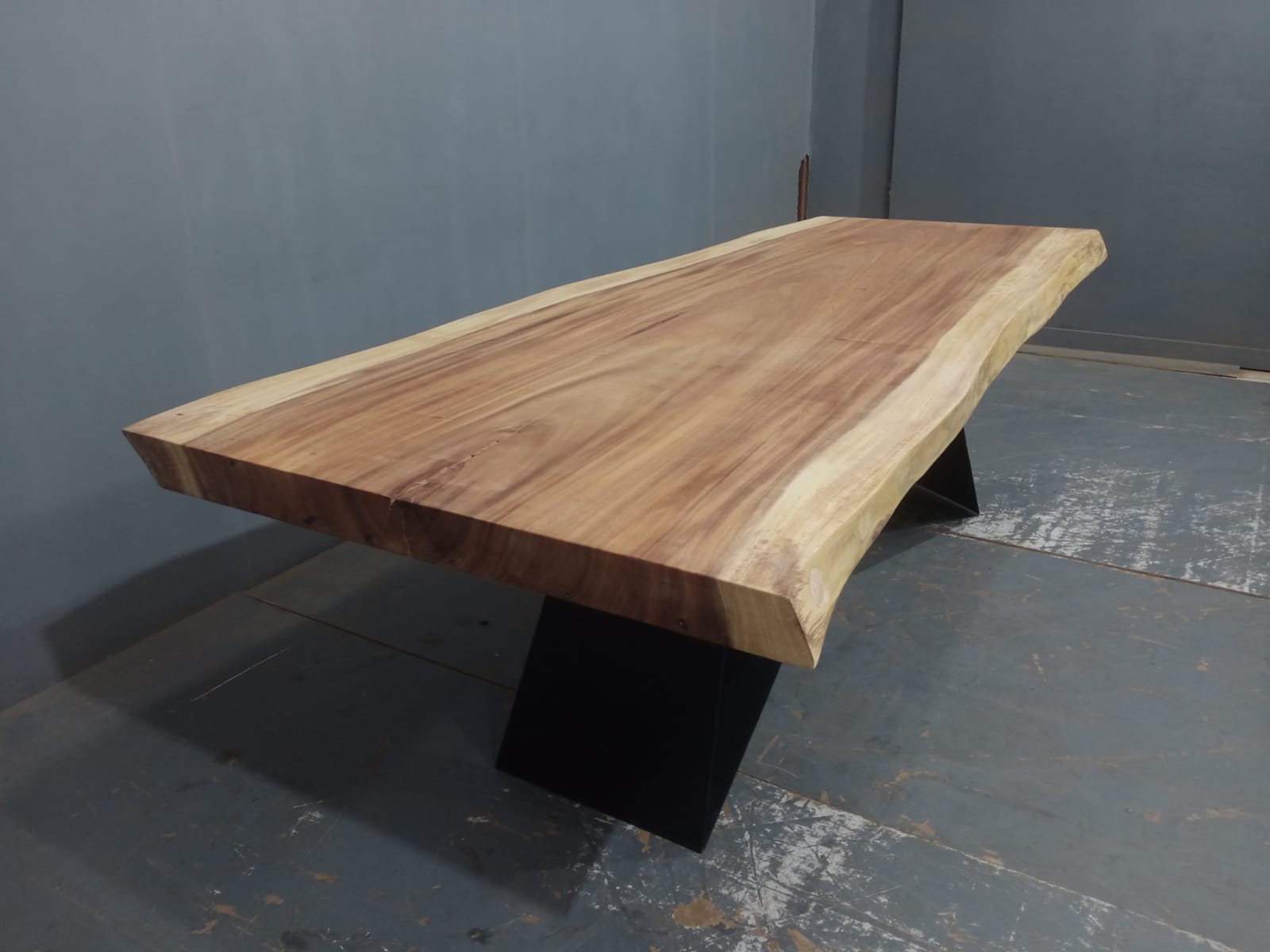 Live Edge Tables