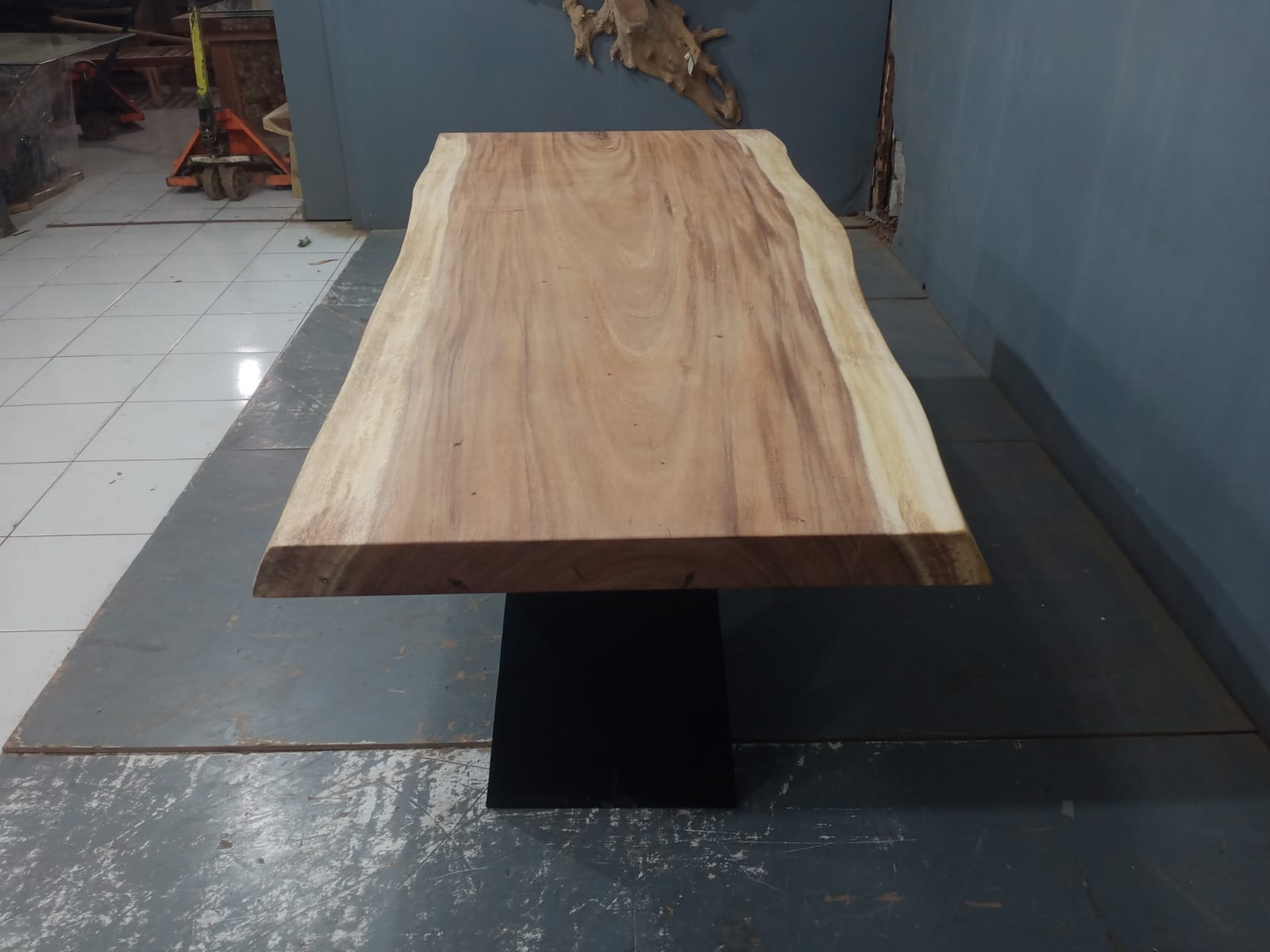 Live Edge Tables