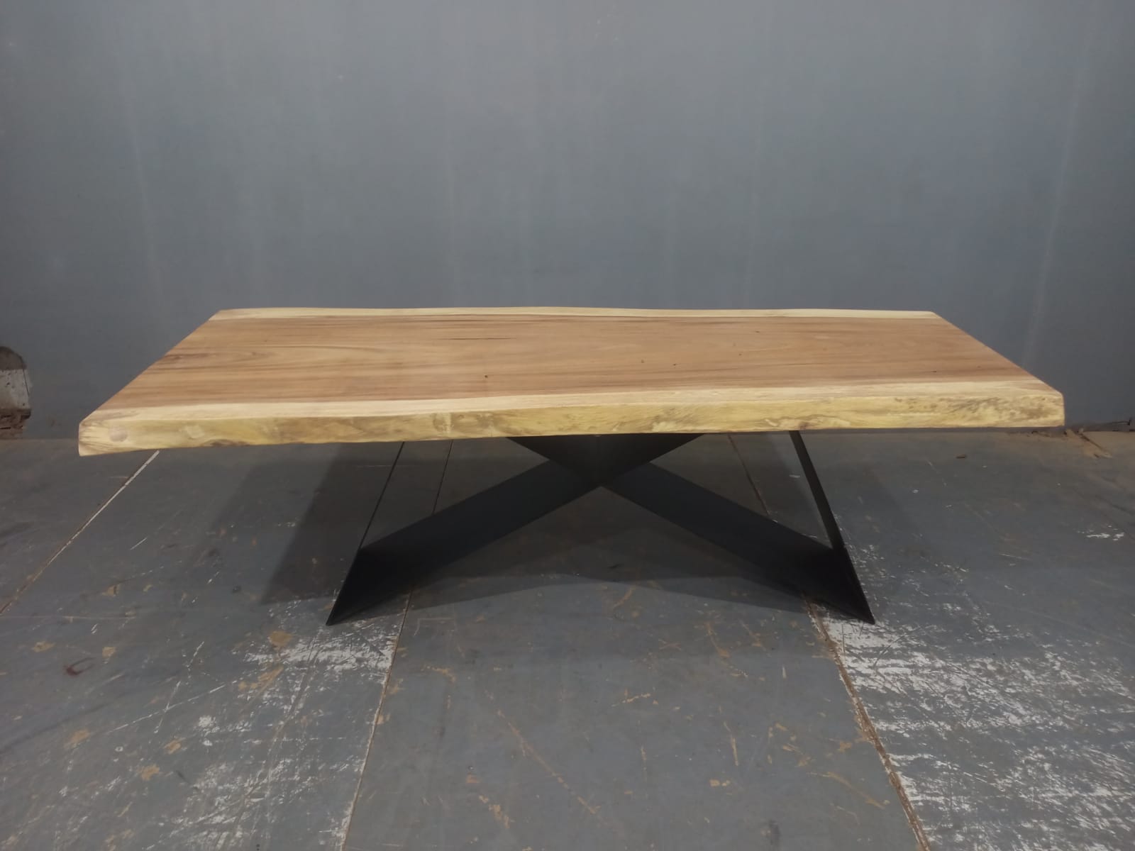 LIVE EDGE TABLES