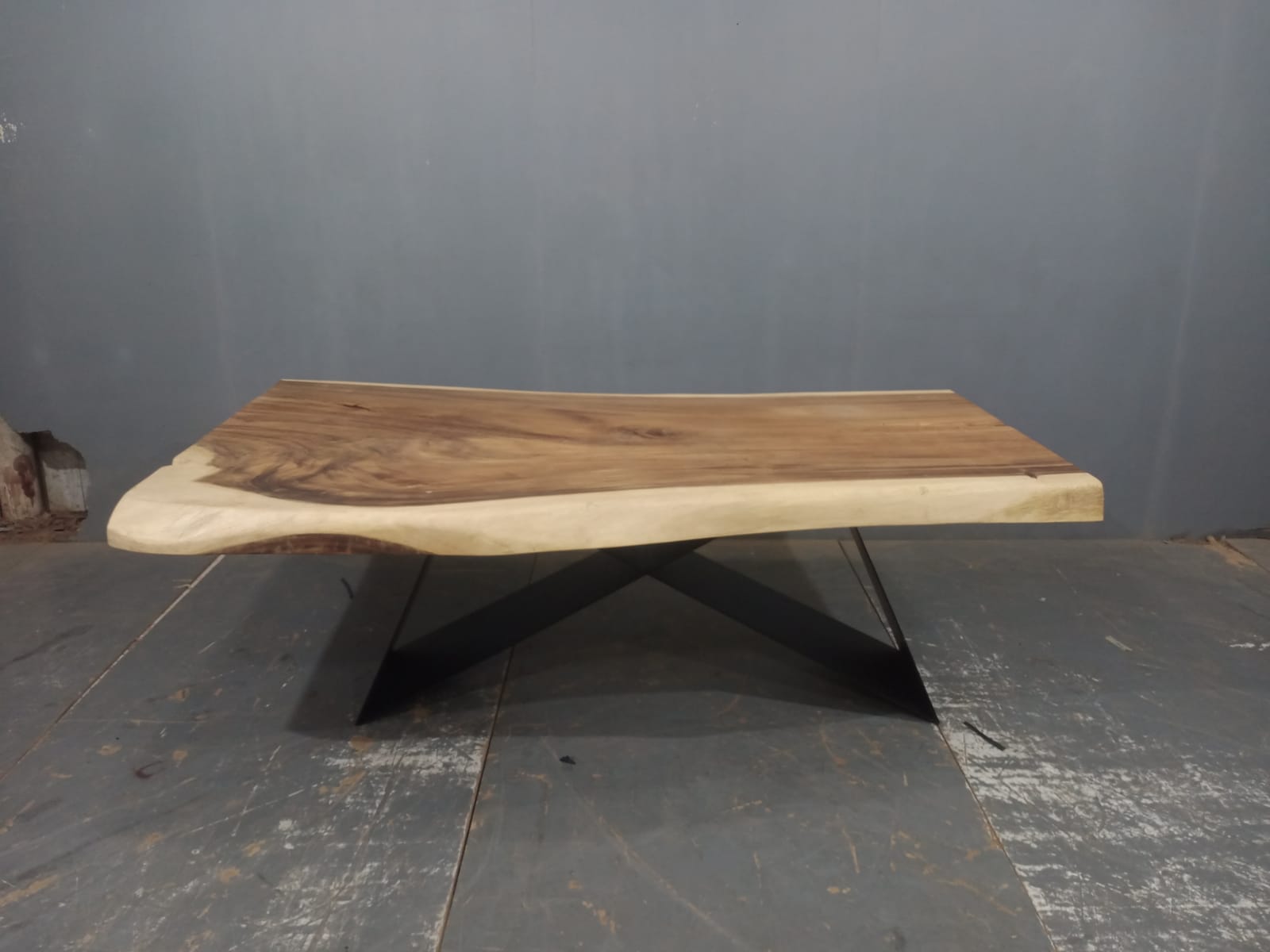 LIVE EDGE TABLES